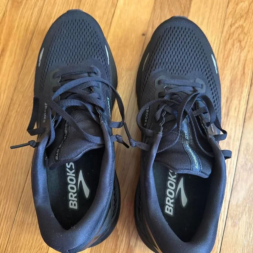 Brooks Adrenaline GTS 23 black running shoes men’s size 10.5 - wide (2e)